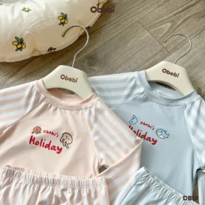 DB13 – Đồ bơi rời trẻ em mùa hè chống nắng họa tiết kẻ Obebi