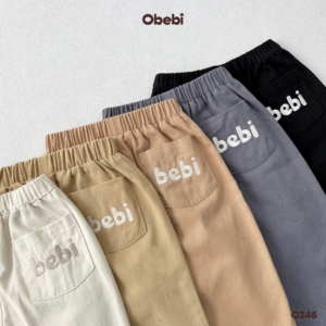 Q246 – Quần kaki trẻ em mùa hè mềm mại thêu túi Obebi