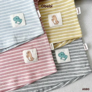 A580 – Áo Thun Dài Tay Vải Kẻ Trẻ Em Gắn Tag In Khủng Long Màu Thu Đông Obebi