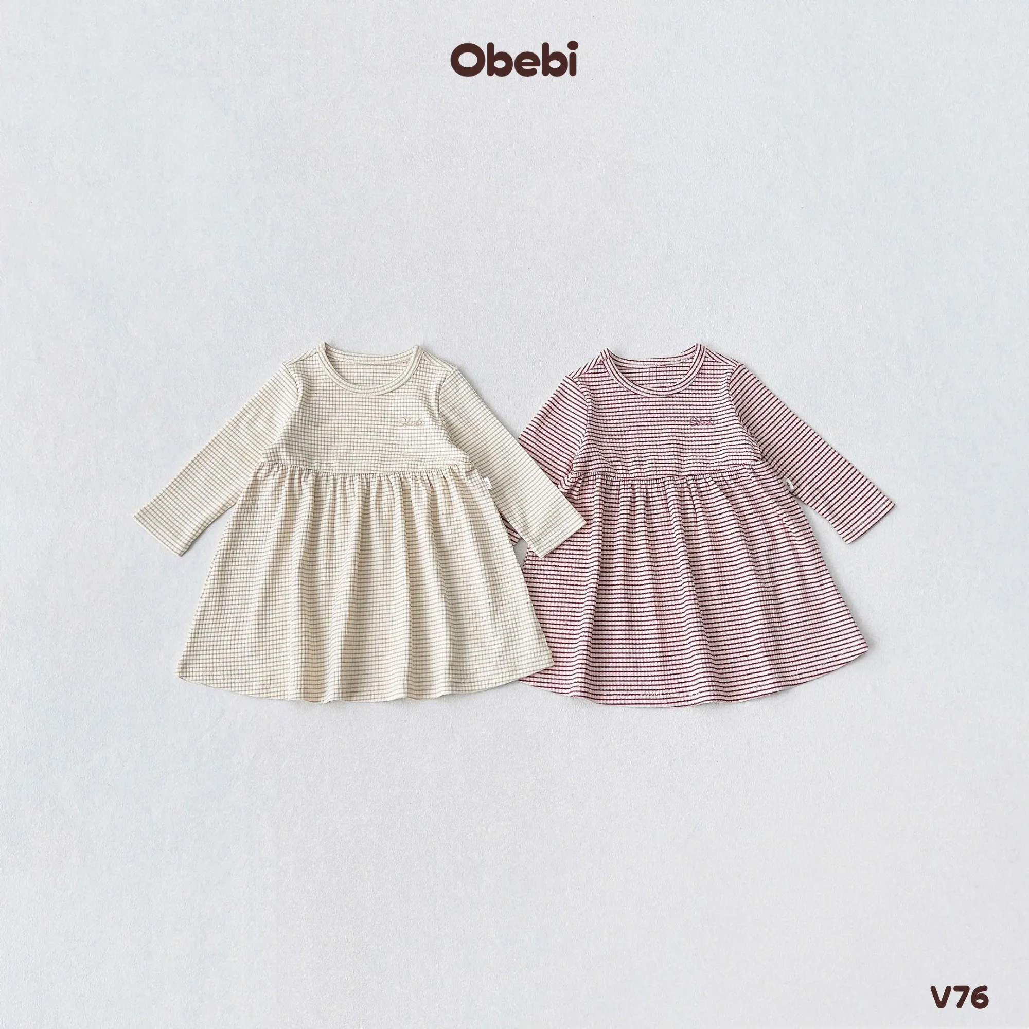 V76 – Váy Trẻ Em Thu Đông Họa Tiết Kẻ Ngang Đáng Yêu Obebi