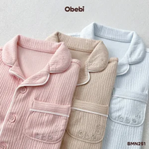 BMN251 – Bộ Pyjama Trẻ Em Thu Đông Gân Sọc Mềm Mại Thêu Túi Obebi