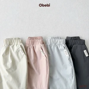 Q270 – Quần Gió Trẻ Em Thu Đông Phom Basic Dễ Phối Đồ Obebi