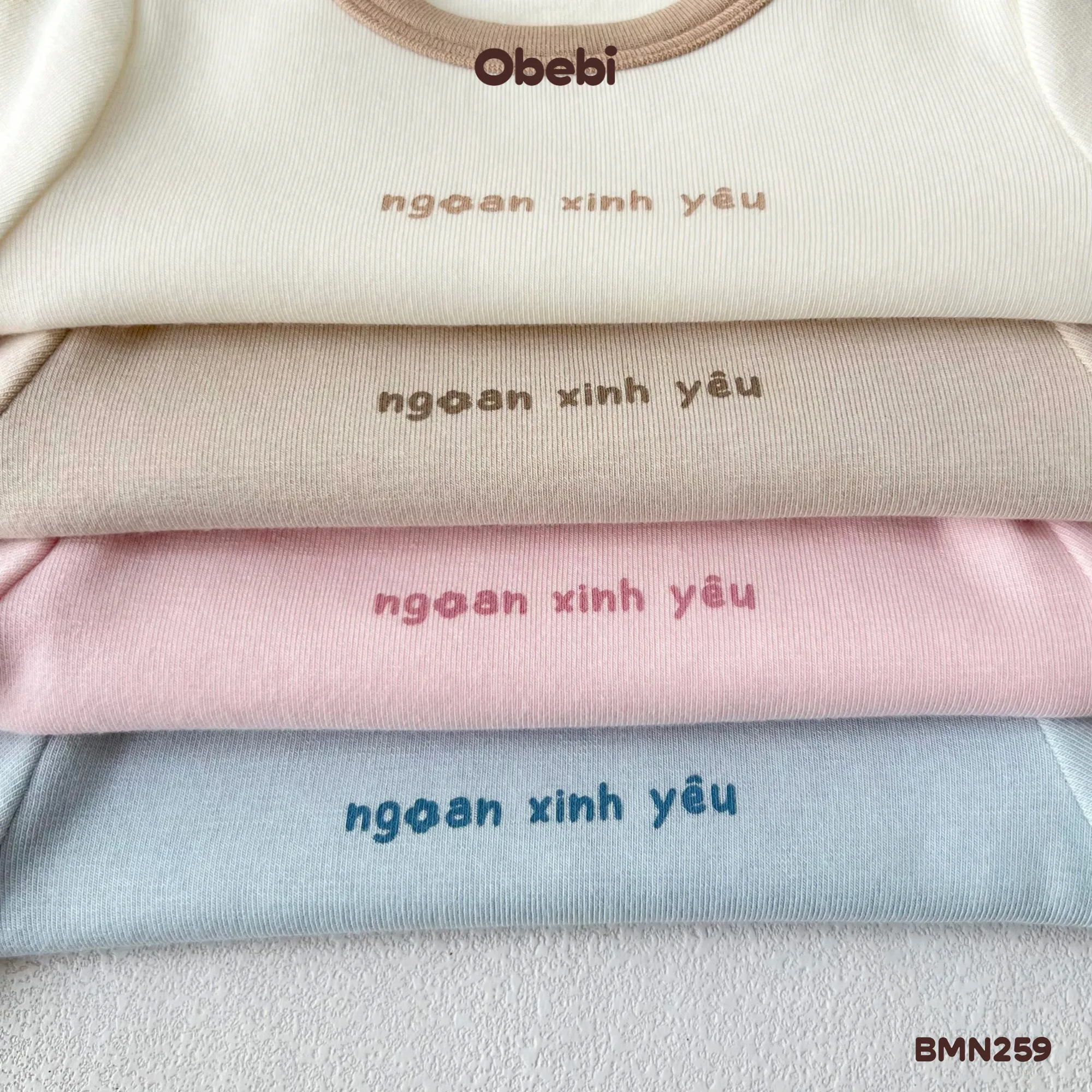 BMN259 – Bộ Mặc Nhà Trẻ Em Thu Đông Phối Viền Nổi Bật Cùng Hình In Ngực Dễ Thương Obebi