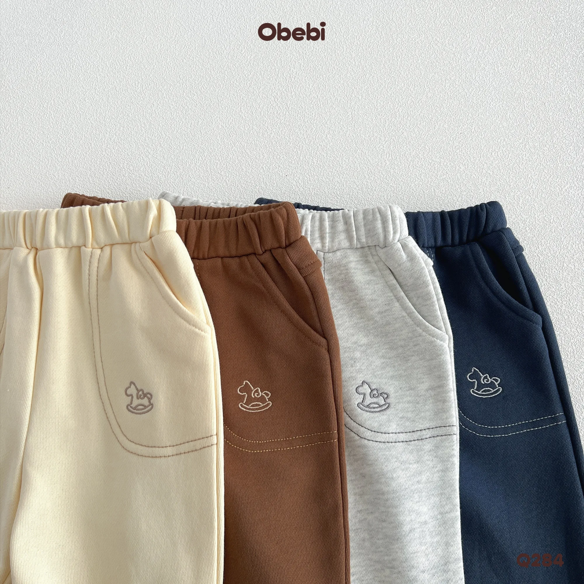 Q284-Quần nỉ trẻ em thu đông thêu hình ngựa gỗ Obebi
