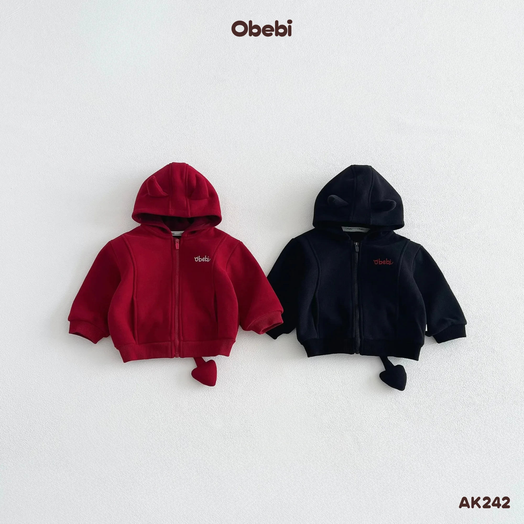AK242 – Áo Khoác Trẻ Em Thu Đông Sừng Quỷ Nhỏ Obebi