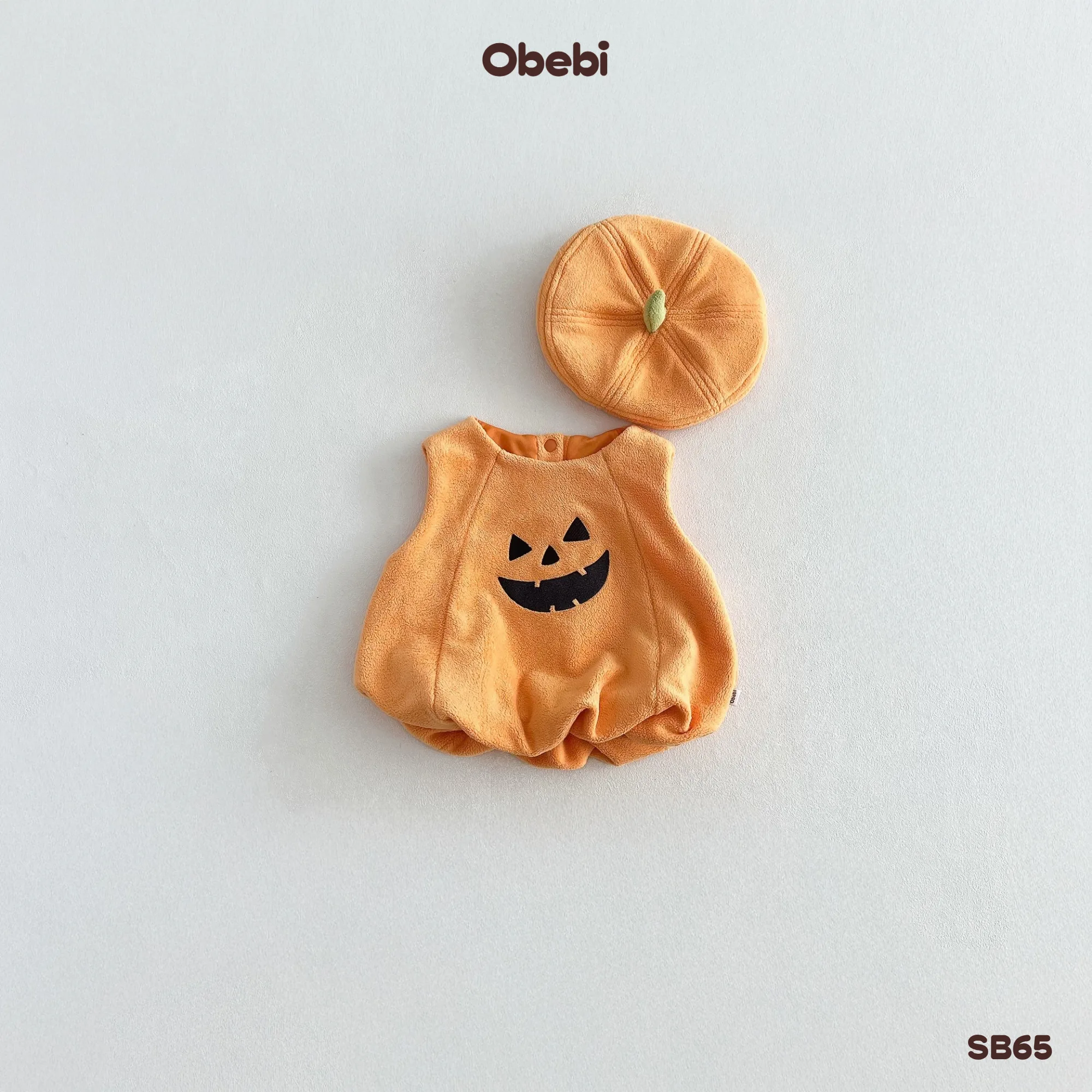 SB65 – Áo Gile Lông Trẻ Em Thu Đông Halloween Phối Mũ Nồi Bí Ngô Đáng Yêu Obebi