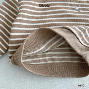 A610 – Áo Nỉ Hoodie Trẻ Em Thu Đông Họa Tiết Kẻ Khỏe Khoắn Obebi